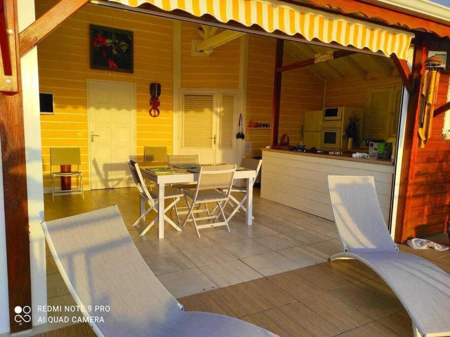 Bungalow Alnamaka : Vue Mer - Piscine - Plage A 5Mn Пуэнт-Нуар Экстерьер фото